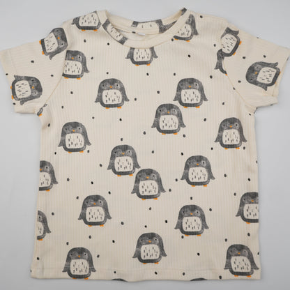 Penguin shorts set