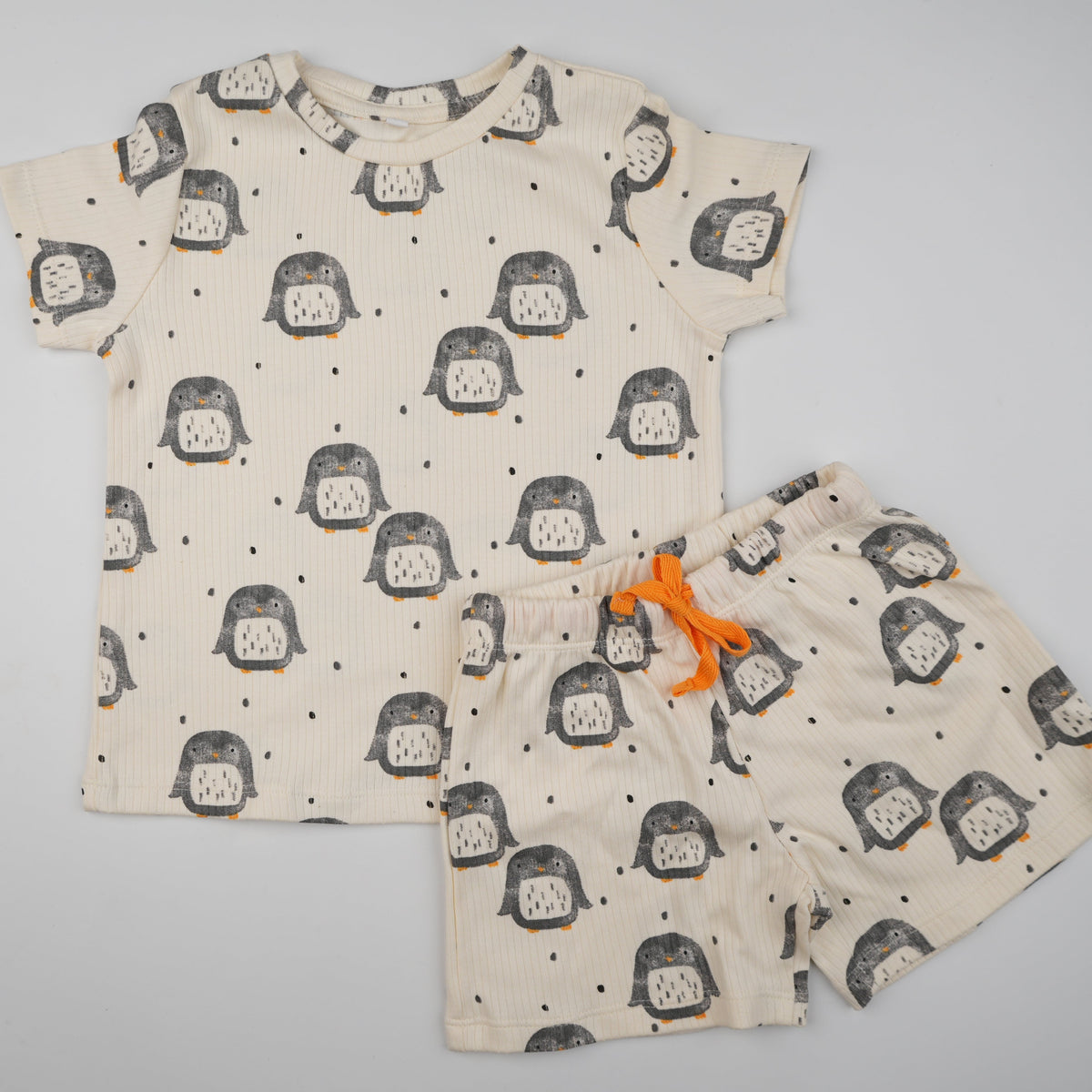 Penguin shorts set