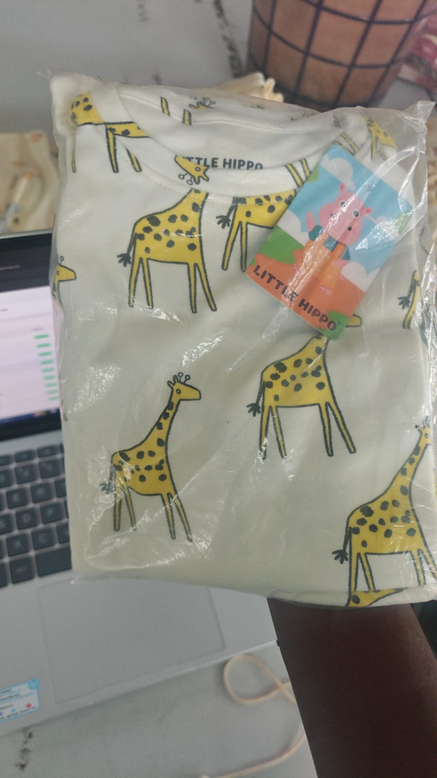 Giraffe Yellow